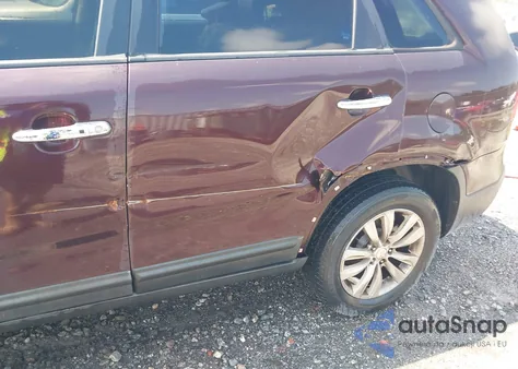 2011 Kia Sorento Ex from USA, damaged, VIN 5XYKU3A11BG091105